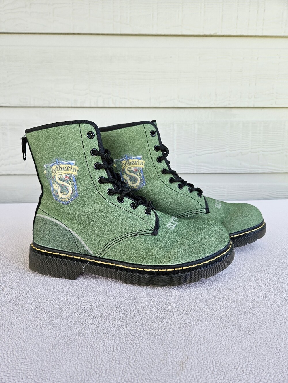 Harry Potter Slytherin Lace Up Combat Ankle Boots Women SZ 8 Green Suede